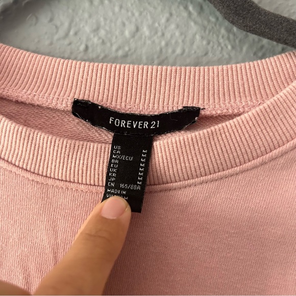 Forever 21 pink ruffle sleeve crewneck sweater - Picture 3 of 3
